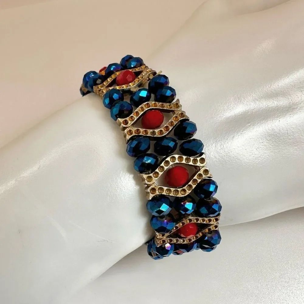 Blue and red beaded stretchy bracelet